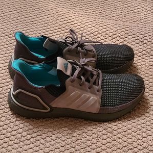 Adidas Ultra Boost 12